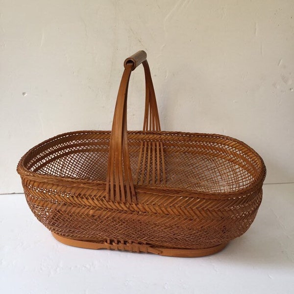 Early 20th century hand woven Japanese bamboo wicker basket. Japanese gathering basket. Ikebana basket. Foraging. Storage. Cottage core.