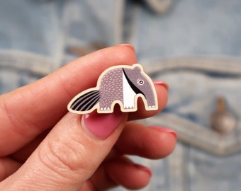 Anteater - wooden pin badge - animal brooch - wooden jewellery - jungle accessories - sustainable - gift for teenager - eco friendly gifts