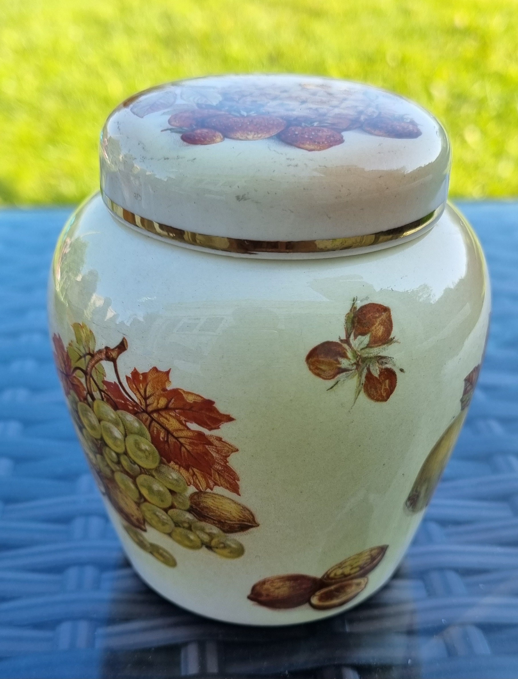 ヴィンテージ ロイヤルウースター パリッシー ポット＆カバー フルーツ