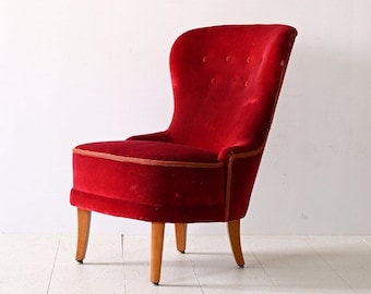 Vintage Red Velvet Armchair - Timeless Elegance with Scandinavian Flair