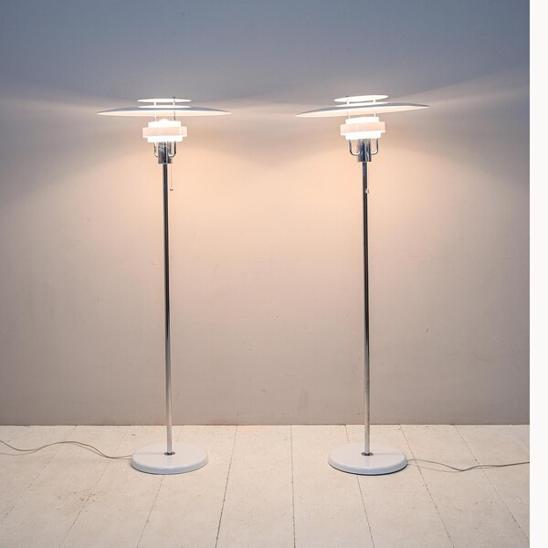 Paire de lampadaires vintage du milieu du siècle par le designer Olle Andersson, design nordique original années 50 60