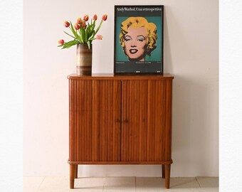 Vintage-Teakholz-Highboard mit Schwingtüren – skandinavische Mid-Century-Möbel