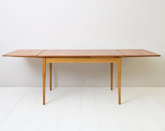 MidCentury Scandinavian Teak Extendable Dining Table, Original Danish Vintage Design 1950s