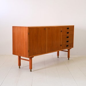 Skandinavisches Teak-Sideboard mit Schubladen nordische Vintage-Eleganz aus den 60er Jahren Bild 3