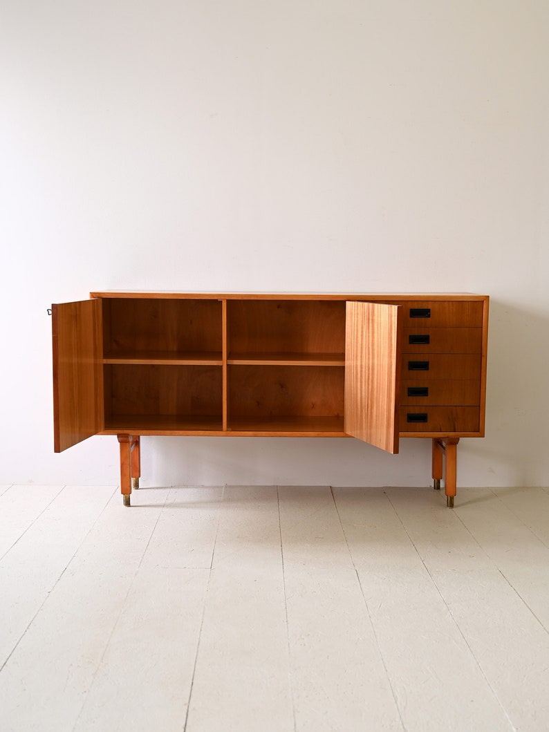 Skandinavisches Teak-Sideboard mit Schubladen nordische Vintage-Eleganz aus den 60er Jahren Bild 2