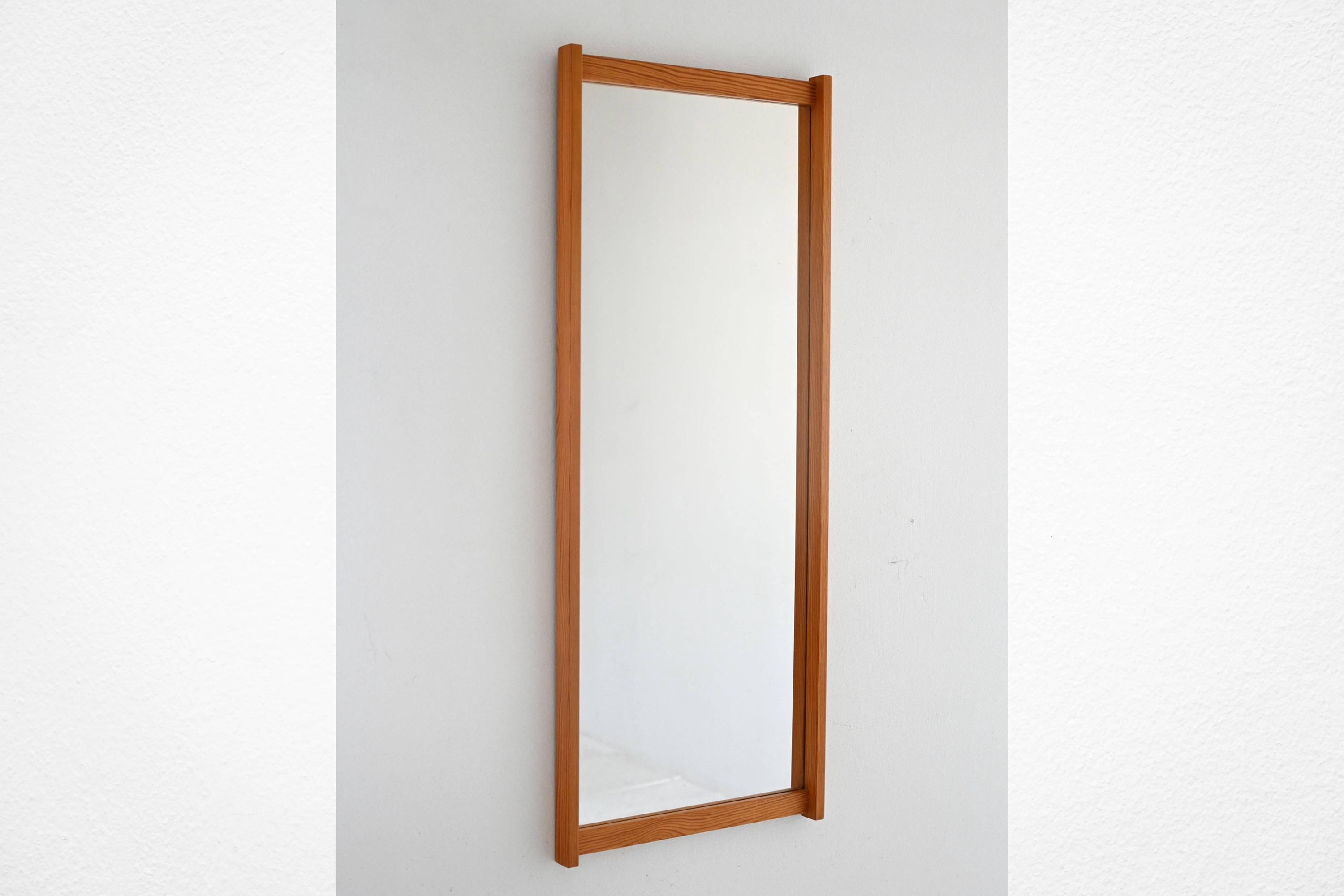 1960年代のスカンジナビア風パイン材ウォールミラー – ヴィンテージ