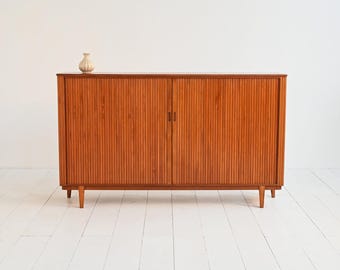 Scandinavisch dressoir met teakhouten roldeur uit het midden van de 20e eeuw, Deens modern kastje uit de jaren 60, dressoir met schuifdeuren, vintage opbergmeubel