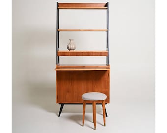 Skandinavisches Teak-Bücherregal mit ausziehbarem Schreibtisch, Regalschrank im Mid-Century-Modern-Stil der 1960er Jahre