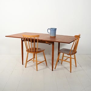 Matbord i teak, fällbart skandinaviskt slagbord, 1950-tal, från Skaraborgs Möbelindustri.
