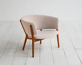 Model 83 Lounge Chair by Nanna & Jørgen Ditzel, 1960s Danish Modern Armchair, Bouclé Upholstered Scandinavian Design, S.W. Møbler