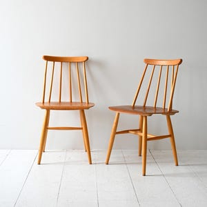 Pair of Original 1950s Fanett Chairs by Ilmari Tapiovaara in Natural Beech