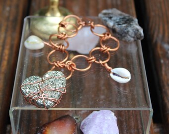 MAMI WATA - Cowrie and Crystal Bracelet