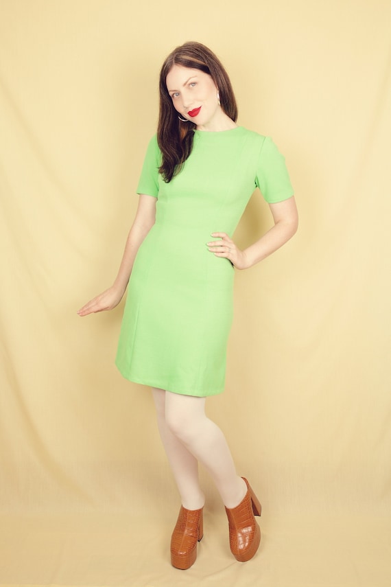 1960s Handmade Lime Green Crimplene Mod Dress Sho… - image 1