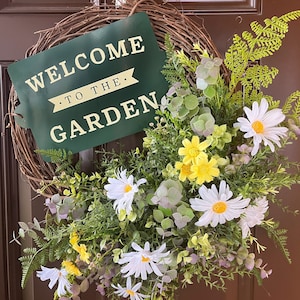 Floral Grapevine Wreath: Welcome Garden Decor