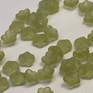 Petite frosted glass for-get-me-nots ( 30 pieces per price) Czech