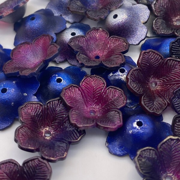 Hand painted periwinkle flower beads from our studio.  (16mm) Deep eggplant ( 30 pieces per price)