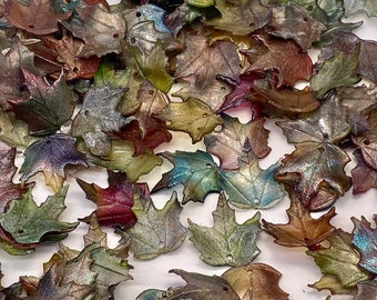 Hand painted maple leaves. Multi-toned Metalic and Mixed tones. 19mm, Acrylic. (30 pieces price)