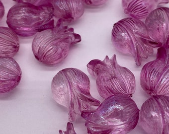 Kleine Tulpenblumen Perle. 10mm. Acryl. Transparent irisierend Violett (30 Stück pro Preis)