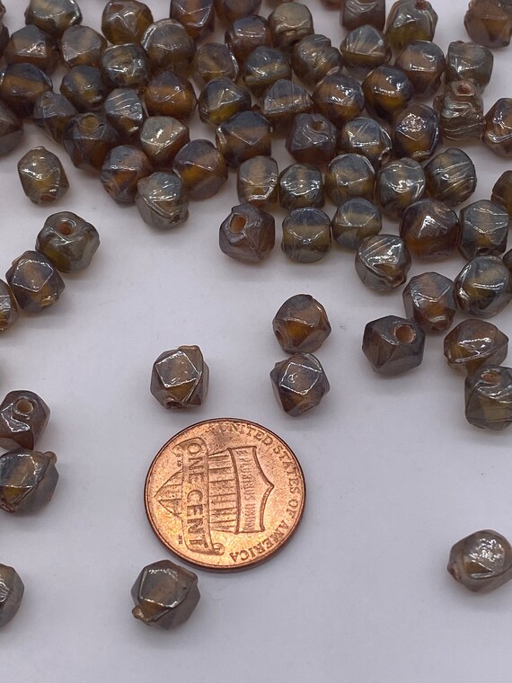 Lot De Perles En Verre Translucides Cubes Couleur Châtaigne - Gros Volume, Inde