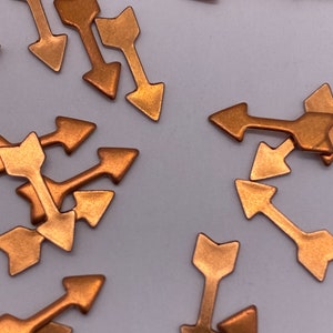 Small copper plated brass arrows. no hole. 12.5mm ( 26  pieces per price)
