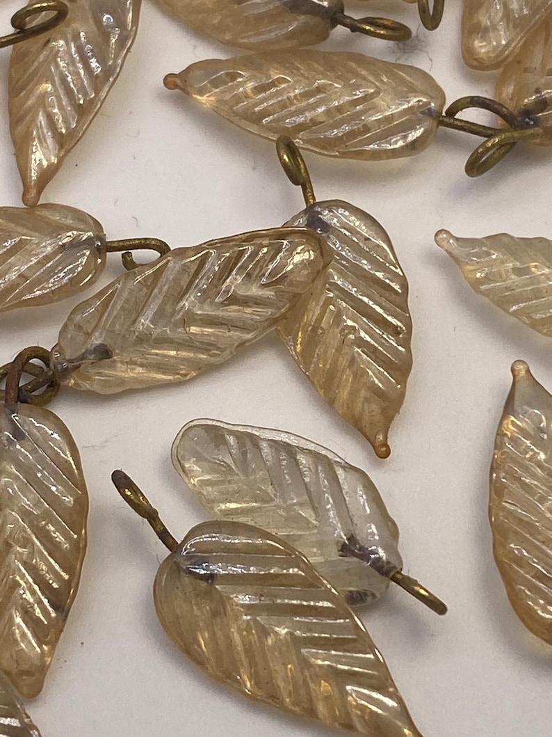 16mm glass leaf with fused brass eye pin. Champagne  25 image 1