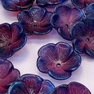 Hand painted buttercup floral bead. Blue and cranberry. Acrylic. 20mm. ( 24 pieces per price)