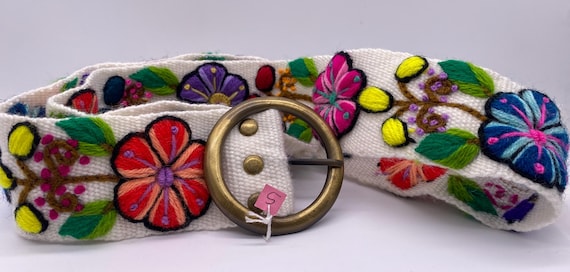 Hand Made Peruvian Embroidered Wool Belt With Brass Buckle  display picture 1