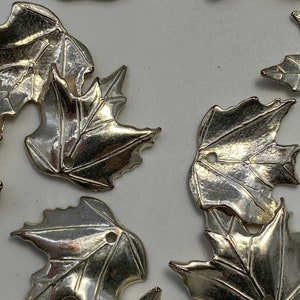 Faux silver maple leaves. (30 pieces per price)
