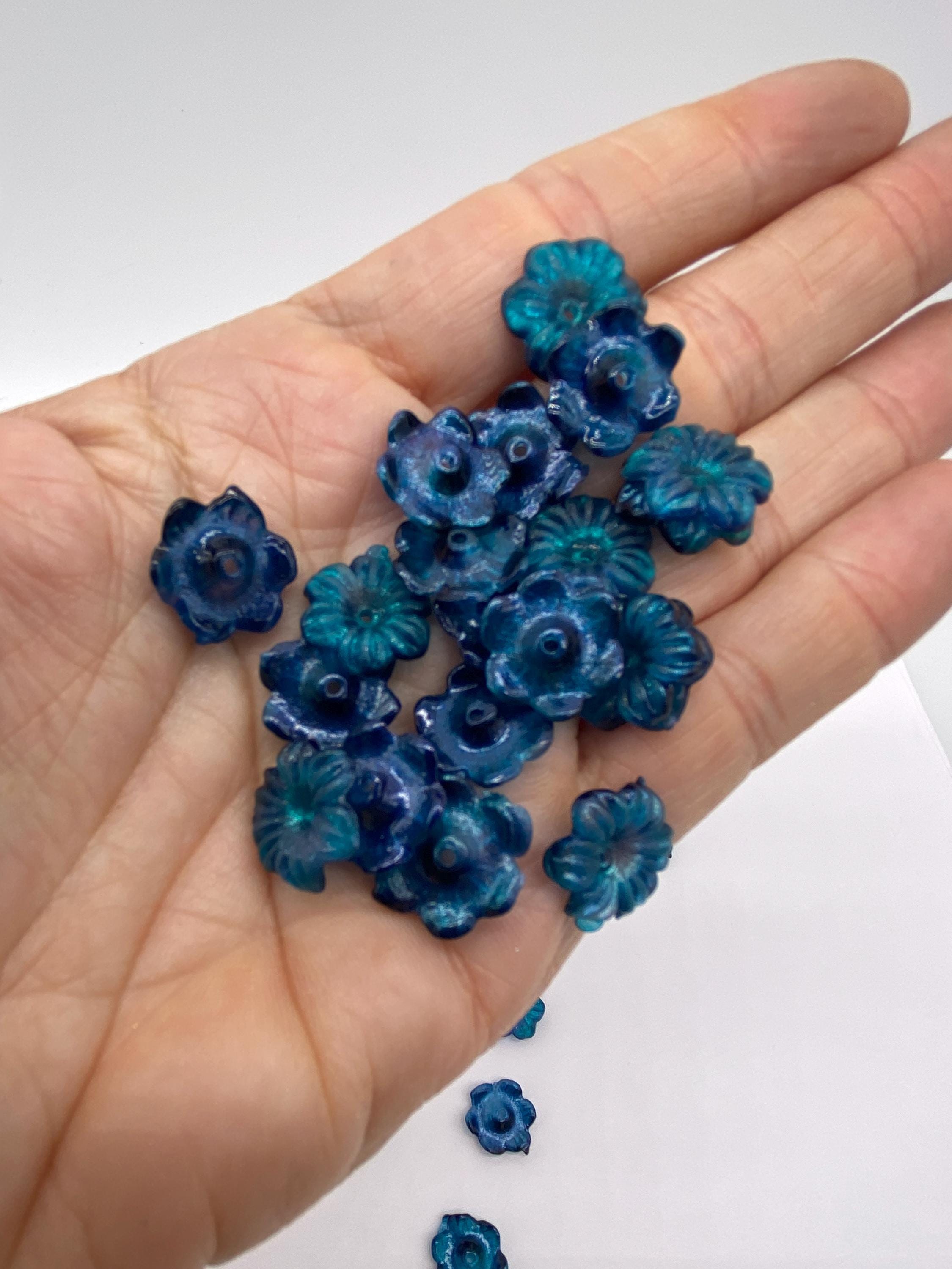 〚ハビエル様ご確認用〛✽Beadsflowers✽カーネーション✽Blue✽ Prussian Blue Colored Wild Flower Floral Bead. Acrylic. 13mm ( 30