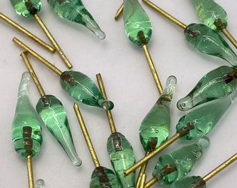 Mini glass chile shape teardrops with fused brass wire eye pin. Green. 10mm. ( 50 pieces per price)