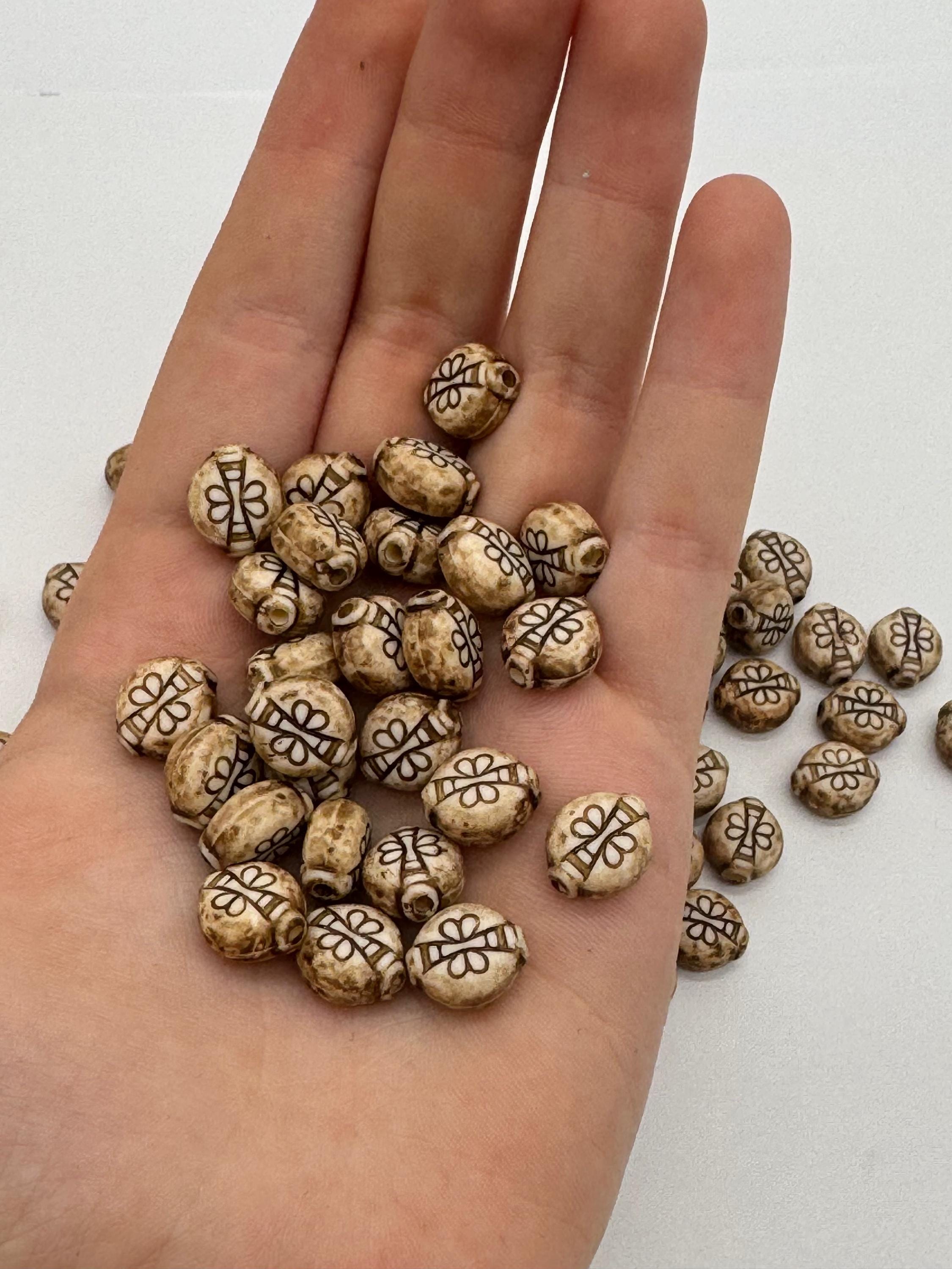 Lot De 12 Perles Vintage En Lucite - Bijoux Anciens Pour Création Ou Collection
