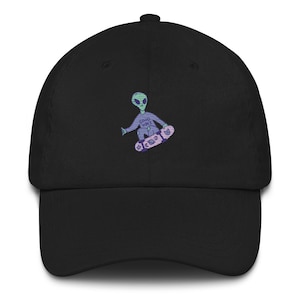 Extraterrestrial Skater Dad Cap: Unique Alien Skateboarding Hat for Trendy, Edgy Style