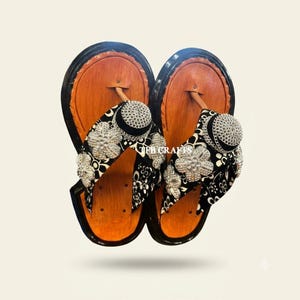 Traditional Ghanaian Slippers Handmade Leather Shoe Sandals Wear / Display Traditional Men main image 4