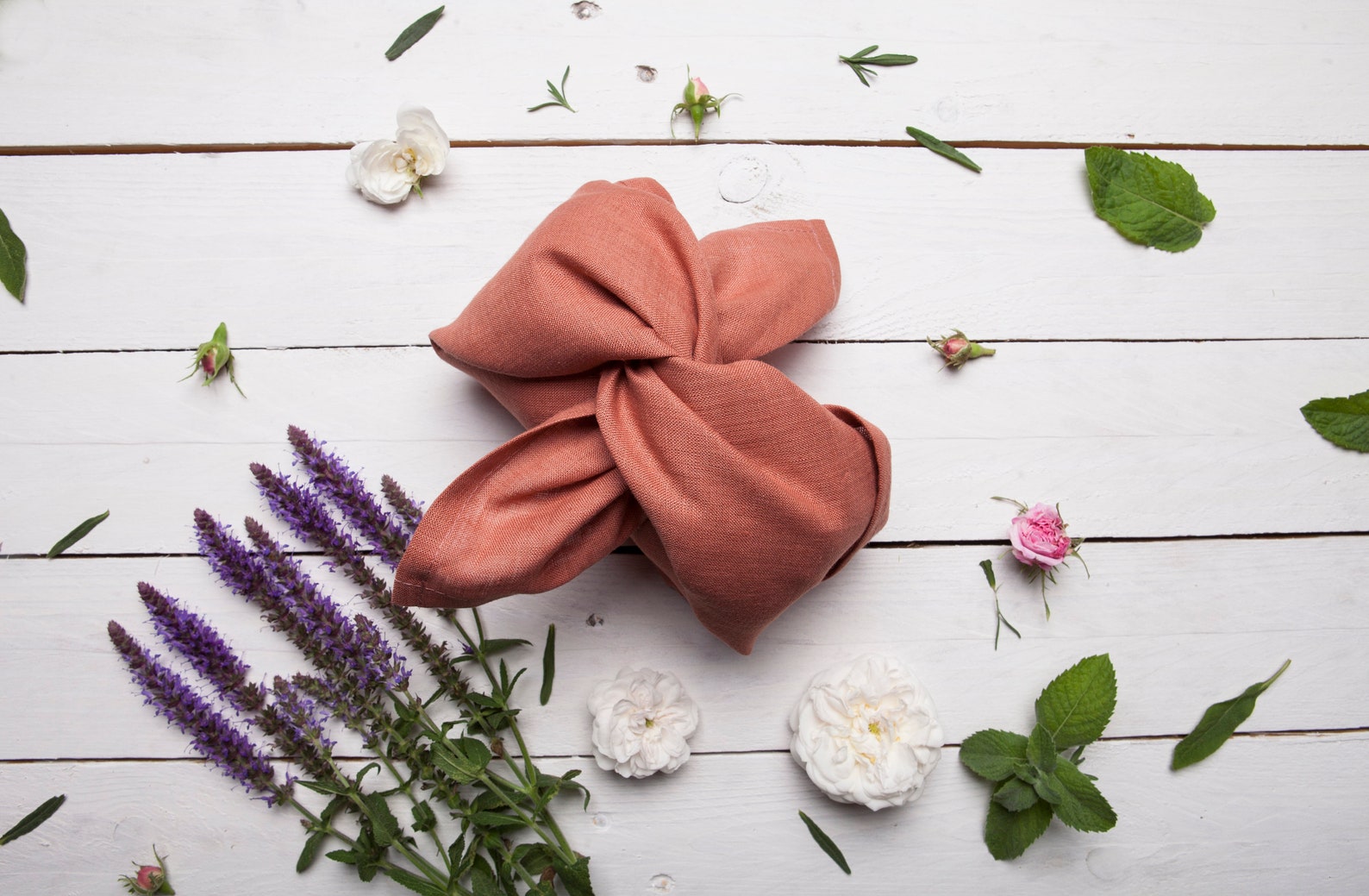 DIY Fabric Gift Wrap (Furoshiki) Buggy and Buddy