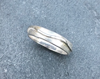 Silver River Ring. Silver band with wave line. Silver 4mm band with river detail. River design ring.