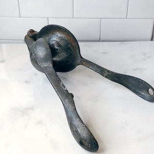 Vintage Metal Hand Held Juicer