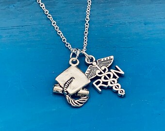 Collana personalizzata per RN / Rn Gift /Nurses / Nursing Student Gift / Nursing / Gift for Nurses / RN Necklace / Nurse Gift / Collana
