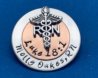 Pin personalizado para RN / Rn Gift / bsn / Nurses / Nursing Student Gift / Nursing Pinning Ceremony / RN pin / Nurse Gift / Nursing Graduate
