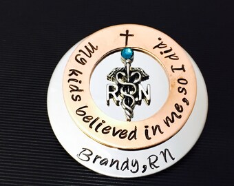Pin personalizado para RN / Rn Gift / bsn / Nurses / Nursing Student Gift / Nursing Pinning Ceremony / RN pin / Nurse Gift / Nursing Graduate