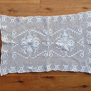 Vintage Filet Crochet Doily - cream rectangle doily