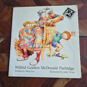Vintage Children&#39;s Book  -  Wilfrid Gordon McDonald Partridge - MemFox - Julie Vivas  -  1993 Softcover Edition