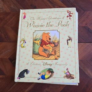 Vintage Children&#39;s Book  - The Many Adventures of Winnie the Pooh  - 1998  Hardcover Edition