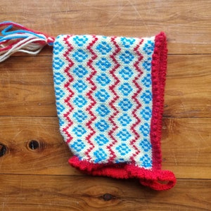 Red Blue Ivory Vintage Hand Knitted Baby Bonnet Beanie Hat - 6-12 Months