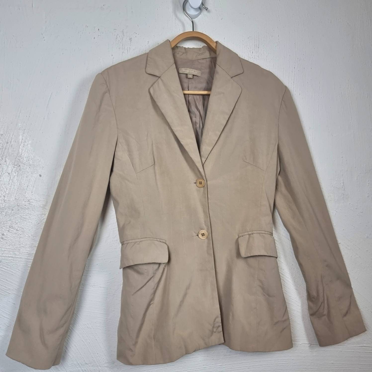 Vintage CUE Womens Jacket Size 6 Beige Self Stripe Long