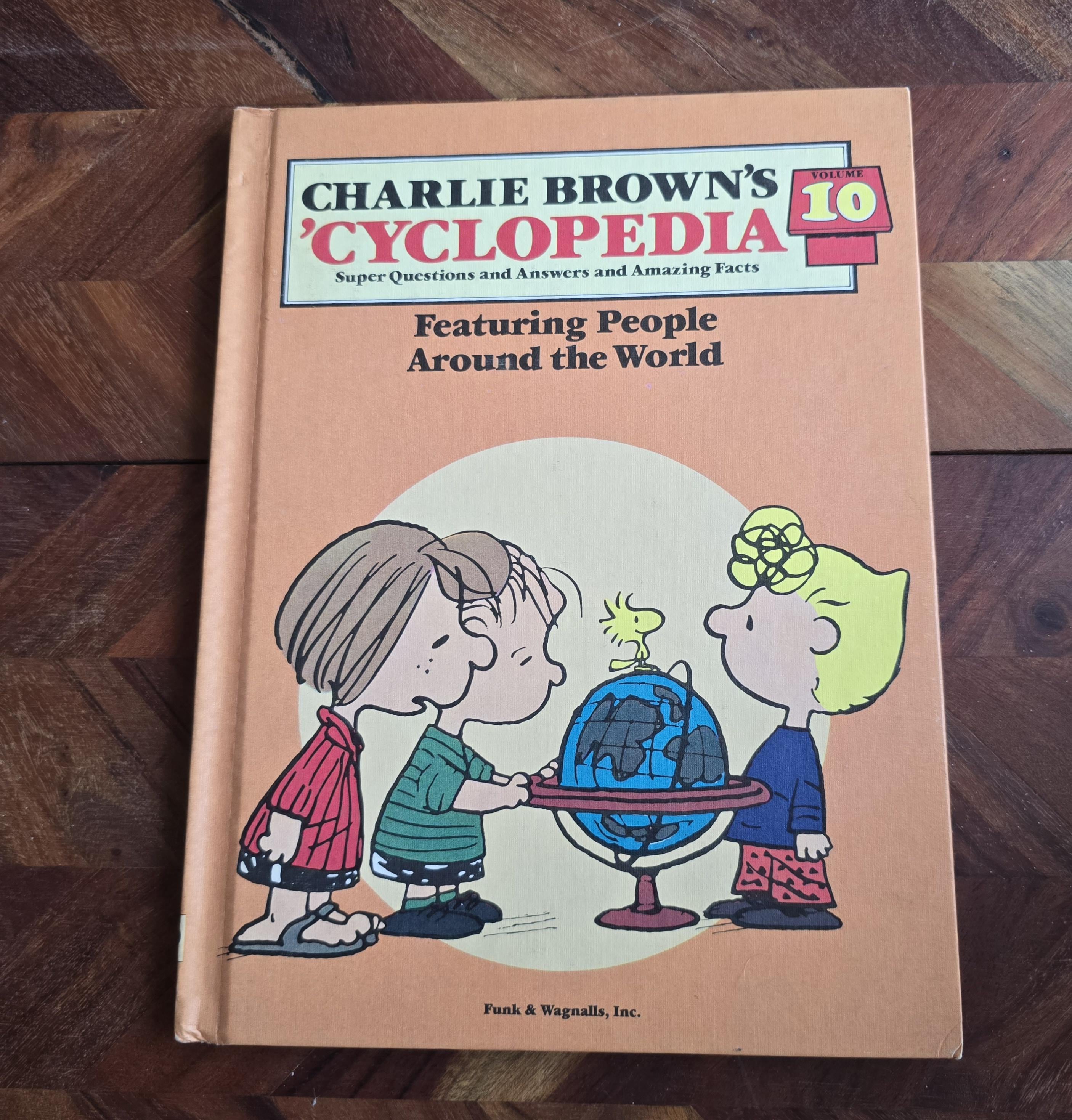 Vintage Charlie Brown's Cyclopedia Vol. 10 – 1980 Hardcover - Etsy