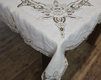 ヴィンテージ刺繍リネン混テーブルクロス - ベージュトープフローラル 