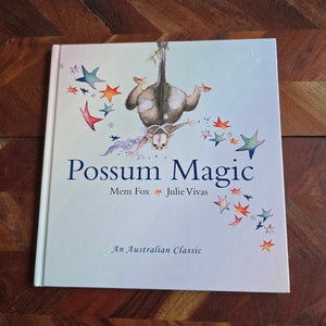 絵本・児童書 Possum Magic Mem Fox,Julie Vivas Possum Magic: Mem Fox, Julie Vivas: 9781862917712: Amazon