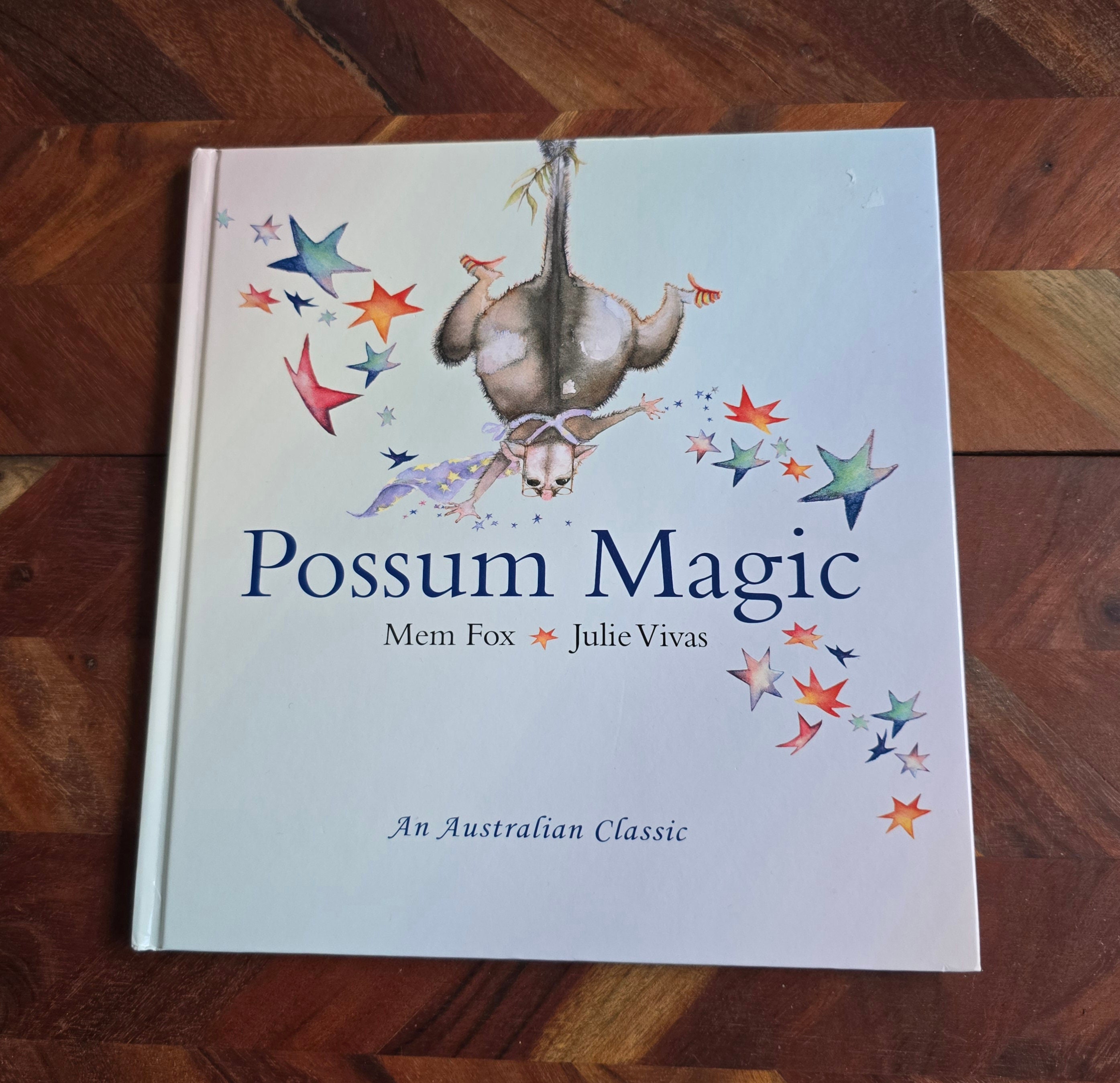 絵本・児童書 Possum Magic Mem Fox,Julie Vivas Possum magic: Fox, Mem: 9780949641052: Amazon.com: Books