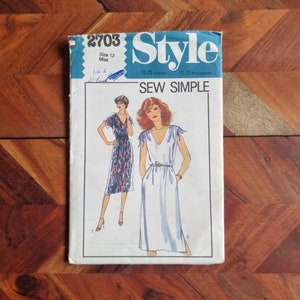STYLE Vintage Womens Dress Pattern 2703 Sizes 12