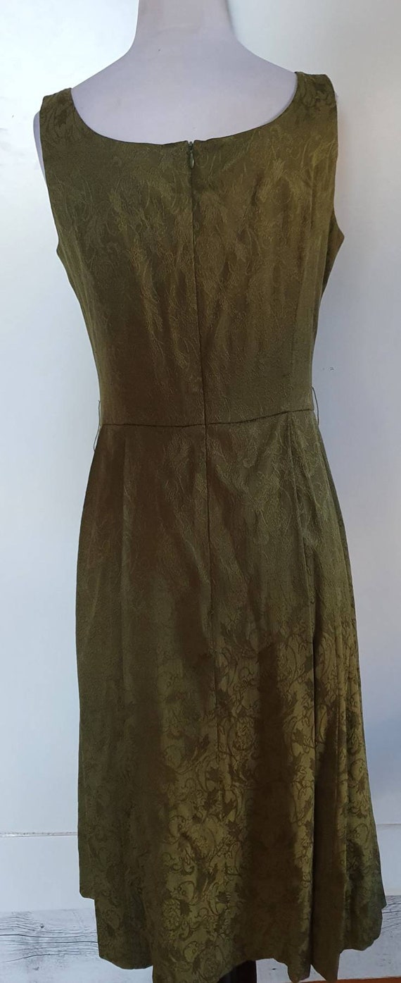 Vintage DIANA FERRARI Green Damask Sleeveless Dre… - image 4